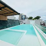 6Th Avenue Sukhumvit Bkk 301 Bts Asoke Nana Mrt